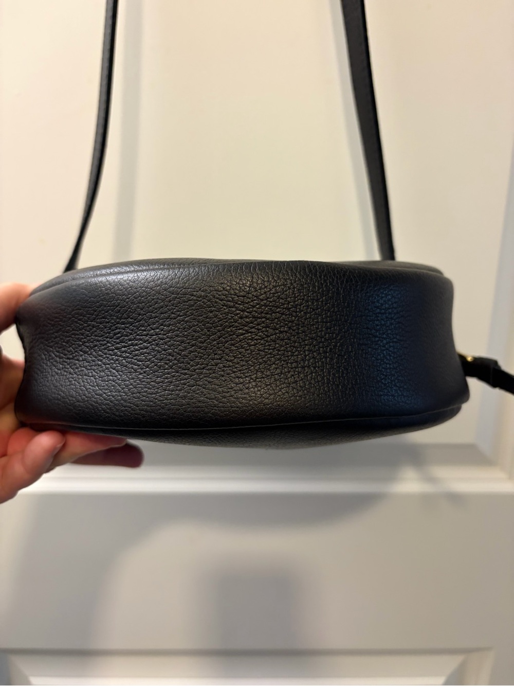 Portland Leather Round Large Crossbody Bag - Picture 4 of 13